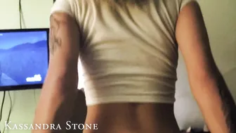 Kassandra gently fucks pussy