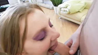 DeNata bright slut fucks pussy