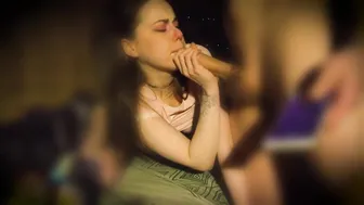 XcreaMMollyX young bitch fucks herself with sex toys