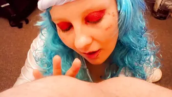 DeNata fingering her pussy