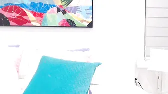 RussianXXtasy slut in tattoo masturbating pussy in the shower