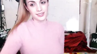 luxneon gorgeous model tightly stretches both holes.