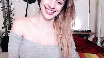 luxneon fucks herself with different sized dicks