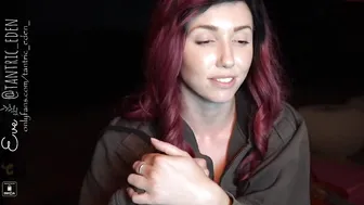 tantric_eden_ spectacular babe jerks off anus