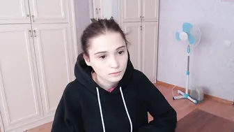 turn_me_on__ dancing naked and pulling pussy