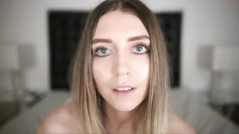 shy_jane housewalker reveals her delicious body