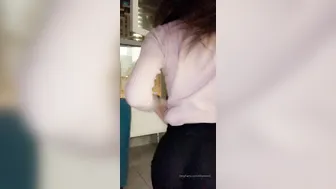 ELLIE LEEN onlyfans mature blonde masturbating vagina