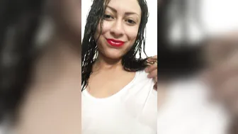 CASSIE DEL ISLA onlyfans young schoolgirl erotically eats a banana