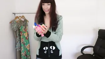 mylene onlyfans pulls hand clit