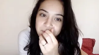 thalia_ventura chaturbate petite brunette babe sucking dildo