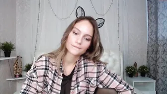 princess_dream chaturbate adorable baby communicates in  private