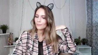 princess_dream chaturbate adorable baby communicates in  private