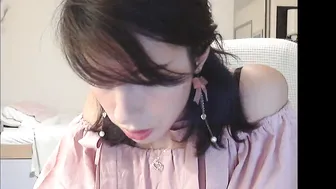 chandelair chaturbate slutty female gently pulls pussy