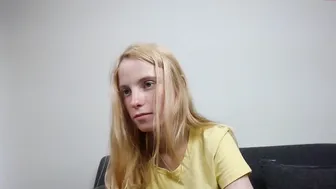 elenaideal chaturbate appetizing wench rides sex toy