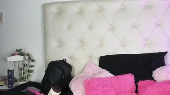 pink_mom chaturbate fluffy harlot fucks pussy with phallus