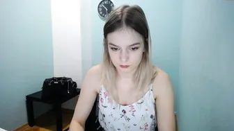 ann_ross chaturbate hot chick fucks pussy sex toy