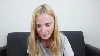 elenaideal chaturbate naughty babe dancing striptease