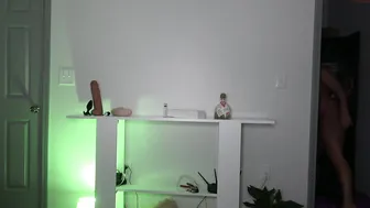 wondrwomn chaturbate naughty bitch fucks pussy