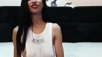 xveryhotcouple chaturbate tender small fucks herself in the pussy