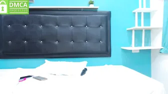 sophianjackson chaturbate brunette in stockings shows shaved holes