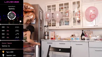 whats_her_name chaturbate busty confused girl fucks cunt