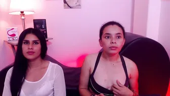 extreme_wild_sex chaturbate attractive model fucks pussy with sex toy