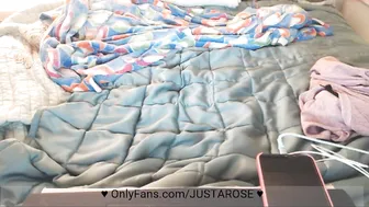 smallcamgirl chaturbate trains holes