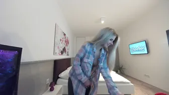 vany_love chaturbate hot babe fucks both holes