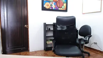 lovinyou_today chaturbate prefers bat instead dildo