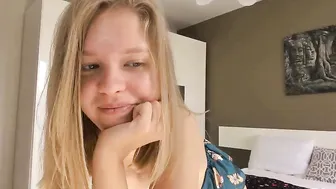 wondervera chaturbate sexy whore masturbates with a phallus