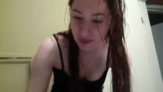 depressed_undressed chaturbate mature confused jerks off shaggy pussy