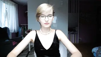 sunny_nicole babe in stockings fingering sex toy