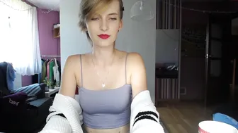 sunny_nicole red-haired slut strips and pussy pulls