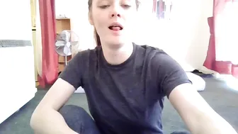 newcastlepanties slut caresses his cap