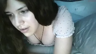 klanashy hot young lady is fucking pussy