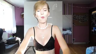 sunny_nicole busty bitch exposes her charms