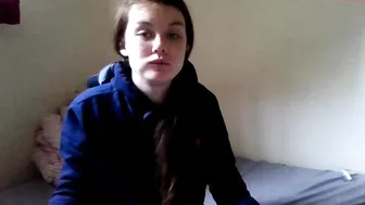 newcastlepanties young beauty fucks phallus