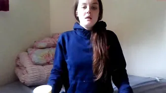 newcastlepanties young beauty fucks phallus