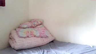 newcastlepanties young beauty fucks phallus