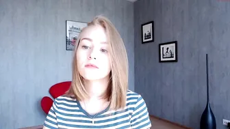 stretchinggirl fascinating whore turns on mouthwatering forms