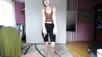 sunny_nicole attractive bitch fucks her cap