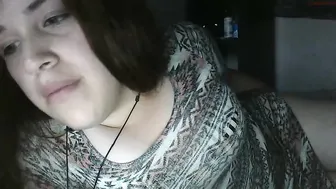 klanashy gorgeous girl masturbates cunt