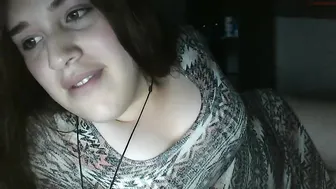 klanashy gorgeous girl masturbates cunt