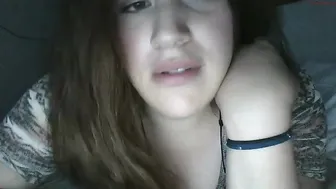 klanashy gorgeous girl masturbates cunt