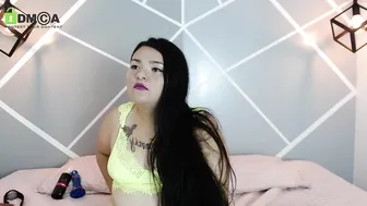 bianca_cum obstinate mare fingers jerking her pussy