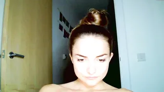 clsx_x beautiful chick fucked with sex toys