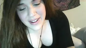 klanashy gorgeous mare fucks pussy with phallus