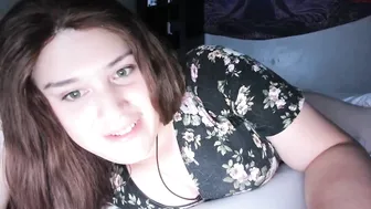 klanashy in just one bra found her long friend and immediately decided to use it.