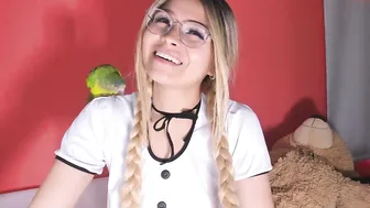 fucking_in_secret mature chick pulls pussy