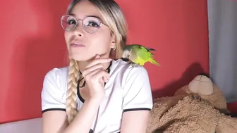 fucking_in_secret mature chick pulls pussy